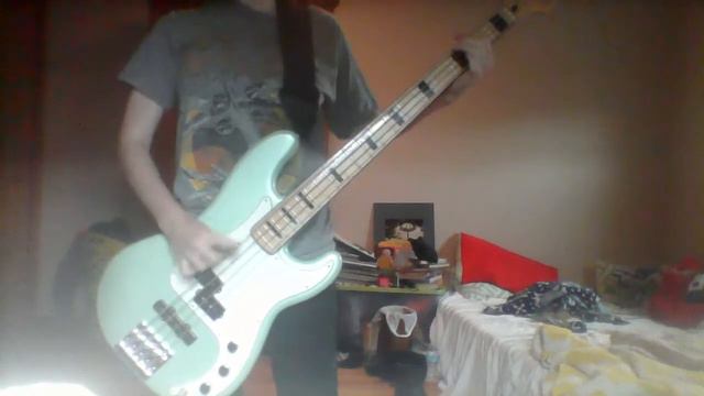 Green Day - Peacemaker Bass Cover! смотреть онлайн