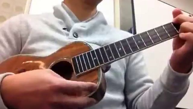 MoonRiver ukulele solo 簡単ソロウクレレ смотреть онлайн