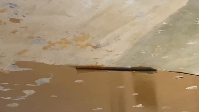 А вы знали, что строительным феном можно легко снять масляную краску. смотреть онлайн