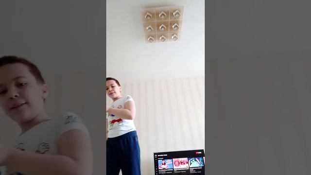 Friday Night Funkin в реальной жизни смотреть онлайн