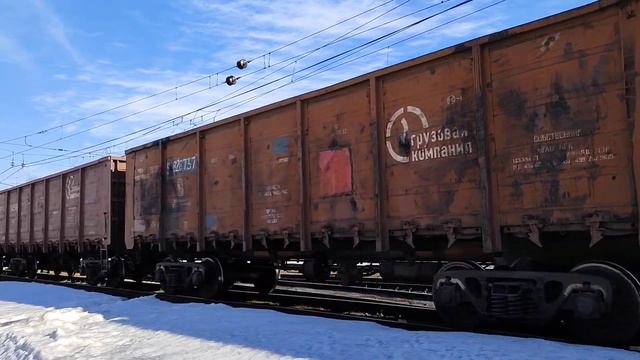 Тепловоз ТЭМ14-0018 манёвры на станции Орехово-Зуево смотреть онлайн