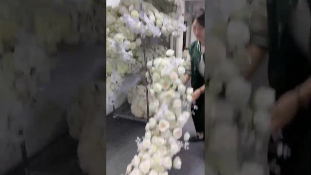 White Rose orchid Wedding Backdrop Floral Arrangement #floraldesign #luxurywedding #diy #backdrop смотреть онлайн