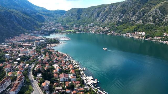 УЕХАЛИ В ЧЕРНОГОРИЮ НА МАШИНЕ! смотреть онлайн