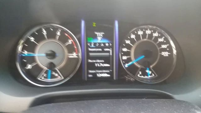 New Toyota Fortuner - внешний вид, салон, эргономика смотреть онлайн