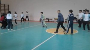 ИГРАЕМ  СНАЙПЕР В ФИЗКУЛЬТУРЕ ?