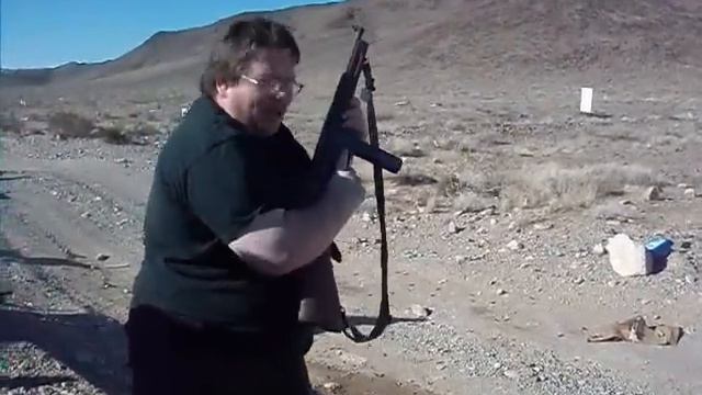 Machine Gun Fun - Ringing in 2011 With VegasShooters.com смотреть онлайн