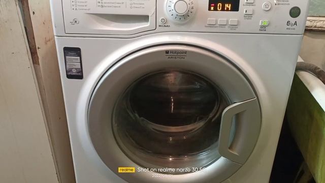 Стиральная машинка Hotpoint Aniston сильно стучит при отжиме!! Часть 1