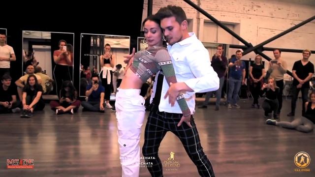 Bachata Fusion. Class in Moscow. Dima and Dilara смотреть онлайн