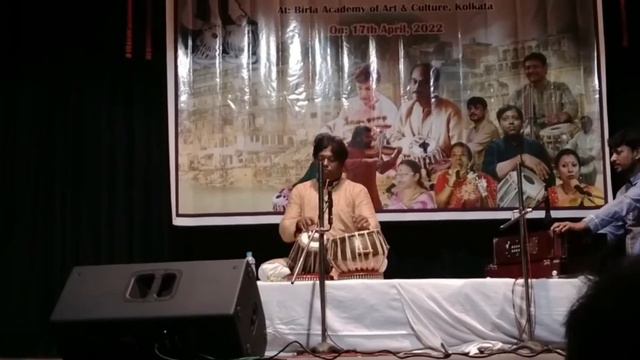 Tabla solo Teentaal by Anirban Dasgupta Accompanied by Subrata Bhattacharya on Harmonium 1st Part смотреть онлайн