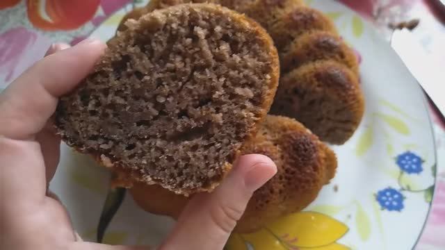 МАНКА И КАКАО- ПРОЩЕ НЕ БЫВАЕТ!БЫСТРО К ЧАЮ, ПЕКУ КАЖДЫЙ ДЕНЬ, НЕ НАДОЕДАЕТ , ТОЛЬКО УСПЕВАЮТ ЕСТЬ! смотреть онлайн