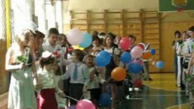 Последний звонок (фрагмент) - 57-ая школа 25.05.2007 смотреть онлайн