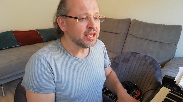 Он так любит всех нас смотреть онлайн