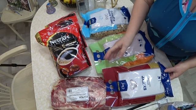 Съездили в МЕТРО....немного нужных покупок. Кошки и кормушки. О фермерской молочке. смотреть онлайн
