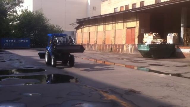 Демонстрация работы трактора MasterYard M404 часть 2 смотреть онлайн