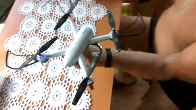 Dron SG 106 - porucha jednoho motoru смотреть онлайн