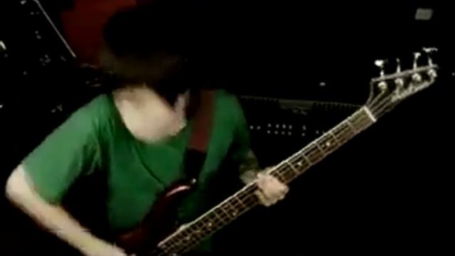 Radio Cambodia - Трогательная смотреть онлайн