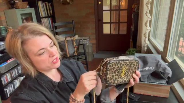 YSL Mini Lou Camera Bag Unboxing (Leopard Heart Print) смотреть онлайн