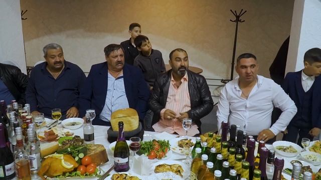 Сватовство Пава и Малина, Оден и Грушоря кай о Горлоря смотреть онлайн