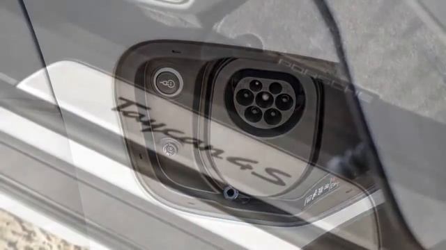 2022 Porsche Taycan 4S Cross Turismo