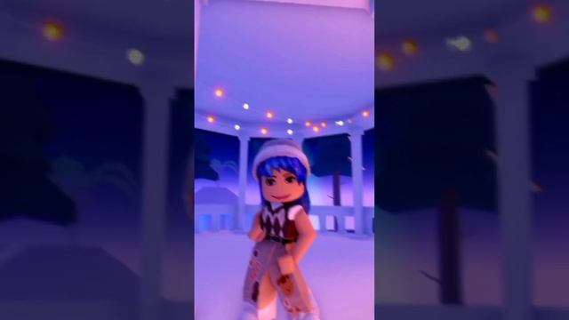 Оставлять этот новогодний скин?? #скин #новыйгод #roblox #shorts #сестра #зима #танцы #эдит #тренд смотреть онлайн