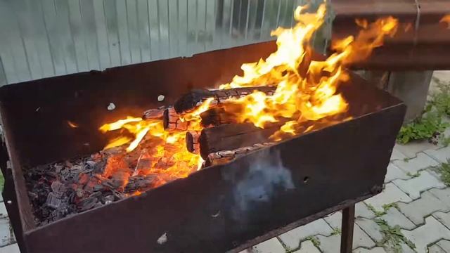 Как быстро разжечь угли для шашлыка смотреть онлайн