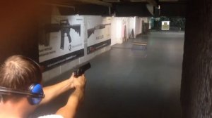 Дезерт Игл друг первый раз стреляет Desert Eagle .50AE shooting first time in life