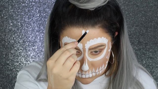 Sugar Skull Makeup Tutorial | White Glam Sugar Skull Makeup | 31 Days of Halloween смотреть онлайн