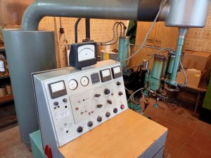 Сравнение показаний прибора ОКТИС-2 и установки УИТ-85 при измерении октанового числа. Эксперты.