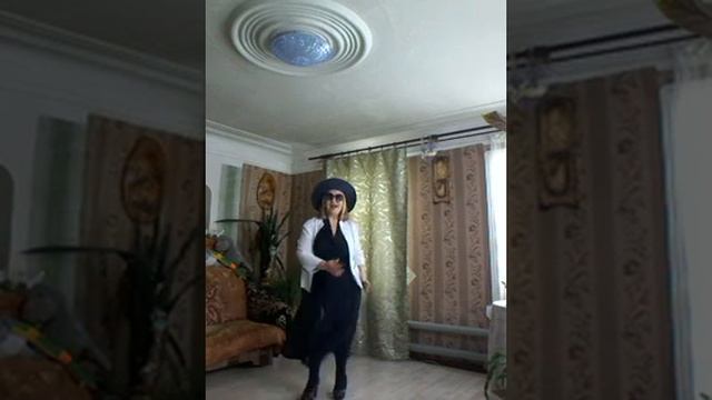 Всех Девчат, я поздравляю с днём Весны 8 Марта!!! Всем цветущий Сад со Светлячками,в Душе и ❤️.???? смотреть онлайн