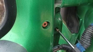 Разболтались  боковые зеркала от Газона Некст на Газели Некст. Вот колхожу дальше ?????