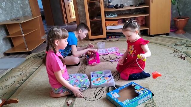 Сколько Заработала С Ютуба за Март 2022?? Убралась/Пришла Маленькая Гостья/10.04.22 смотреть онлайн