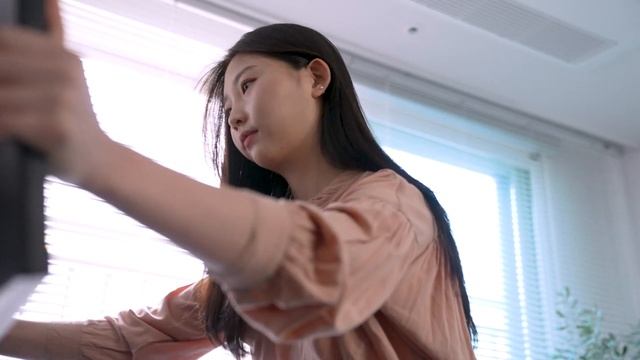 LG 울트라와이드 모니터360 34WN780 | 혁신적인 3세대 스탠드 모니터로 근무 환경 업그레이드 смотреть онлайн