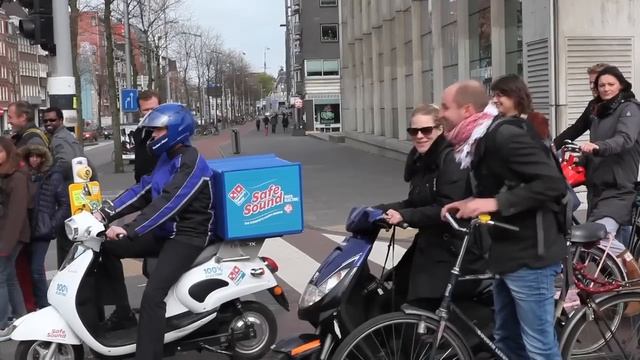 Domino's Pizza Safe Sound - Menselijk motorgeluid voor elektrische scooter смотреть онлайн