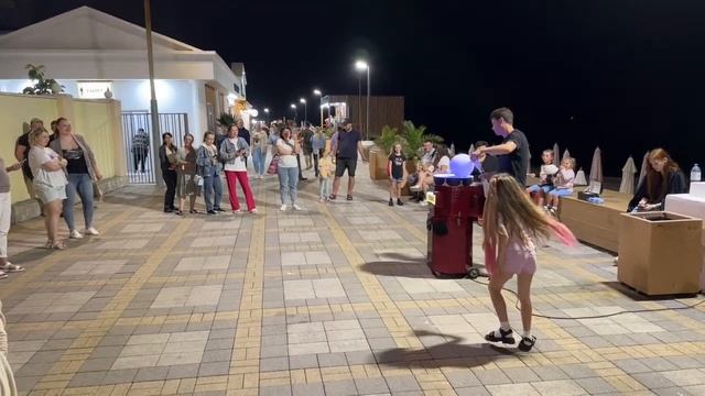 АДЛЕР СТРИМ / ВЕЧЕРНИЙ АДЛЕР 1 ДЕНЬ ДО СЕЗОНА / ТОЛПЫ НАРОДУ / ЖИВАЯ МУЗЫКА смотреть онлайн