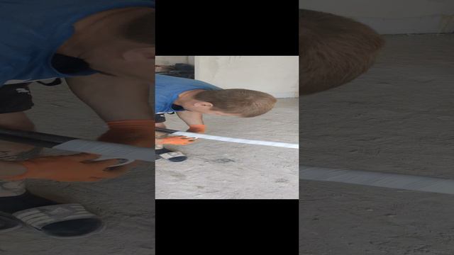 Обмотка трассы тефлоновой лентой