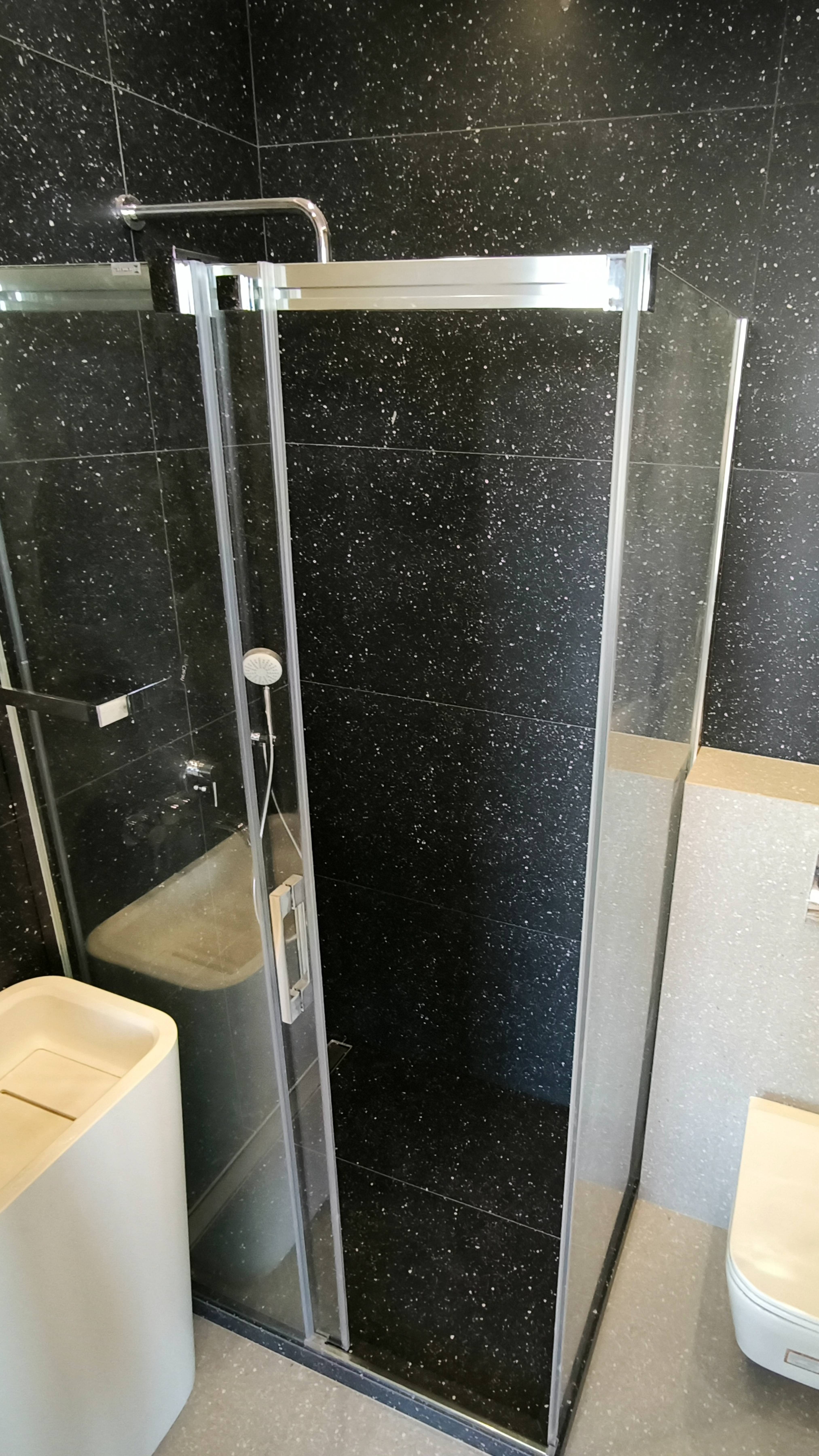 Обзор ванной комнаты с душевым поддоном #shorts смотреть онлайн