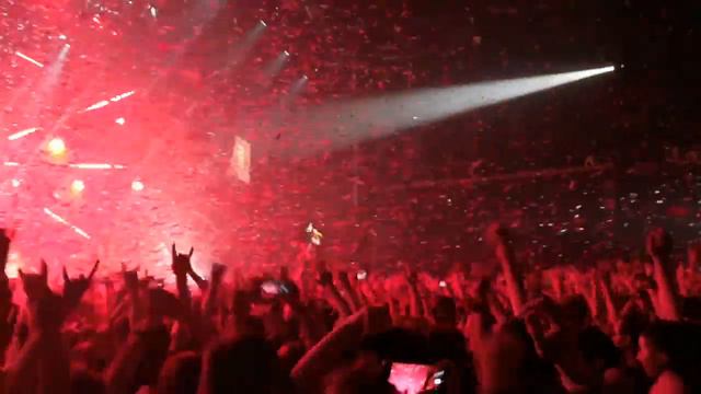 Louna -Мой Рок н Ролл (конфети). 18.05.19 Стадиум смотреть онлайн