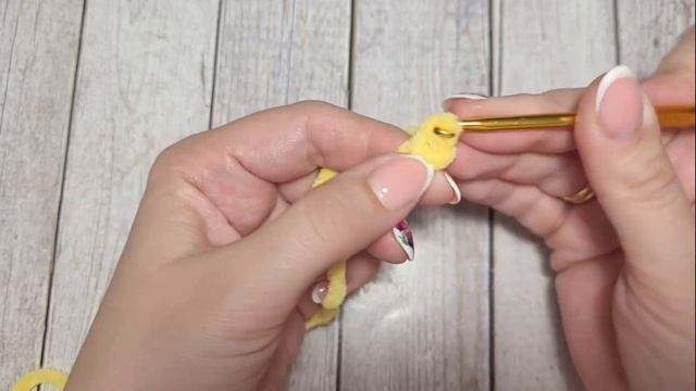 ??ПАСХПЛЬНЫЙ ЗАЙЧИК ИЗ ПЛЮШЕВОЙ ПРЯЖИ ВЯЗАНЫЙ КРЮЧКОМ?bunny Crocheted?Hase Gehäkelt