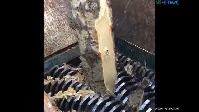 Измельчение древесины на шредере модели "Нетмус-7" (производства ГК "Нетмус") смотреть онлайн