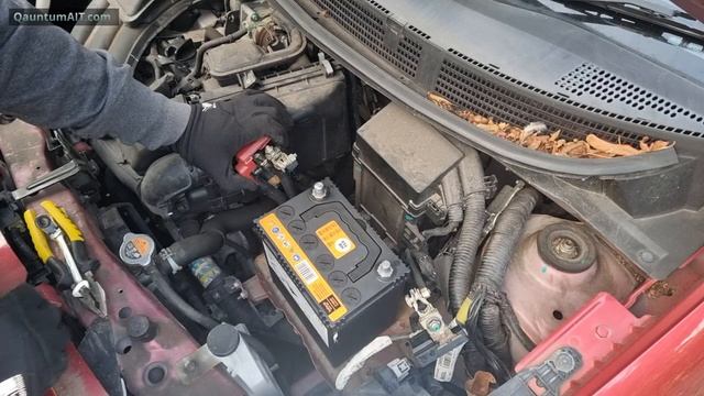 How to Disconnect Reconnect a Car Battery, Positive Negative Terminals First and Last - Nissan Micr смотреть онлайн