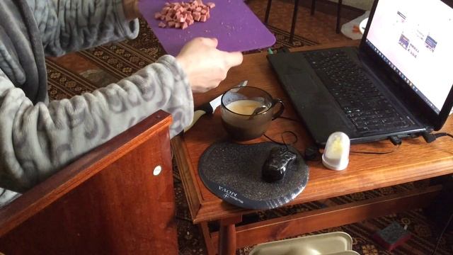 Как приготовить вкусный омлет в микроволновке! смотреть онлайн