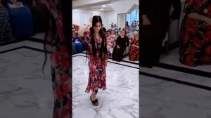 цыганочка танцует красиво ?? Бахтинушка #самыелучшие