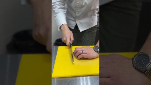 Как научиться резать тонко и быстро. смотреть онлайн