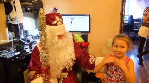 Дед мороз пришел к нам в гости.