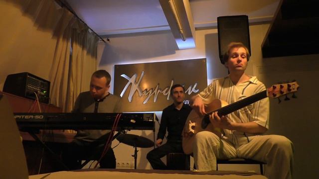 Дмитрий Илугдин Трио - Blues in D @ Кафе "Журфак" 13.05.2015 смотреть онлайн
