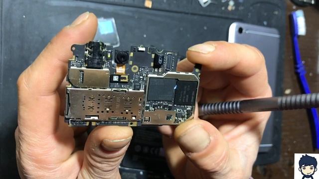 Xiaomi Redmi Note 5A не включается не заряжается (ЧАСТЬ-1) Cpu & eMMC Reballing And Installation смотреть онлайн