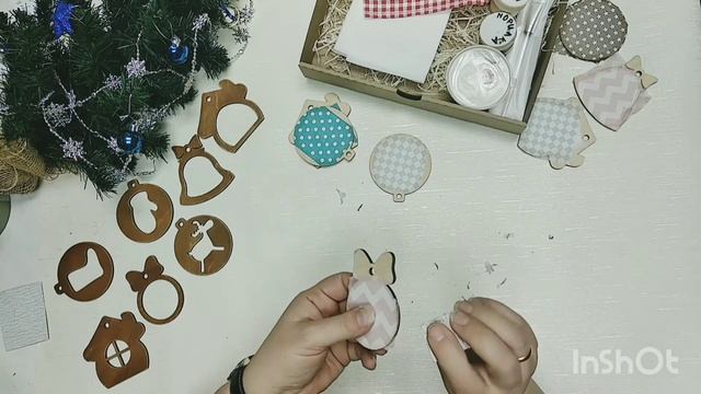 Игрушки подвески. Отличия от флажков. Лена Тукаева. МК в коробочке.
