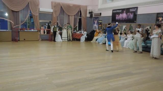 Исторические танцы с Эланой смотреть онлайн