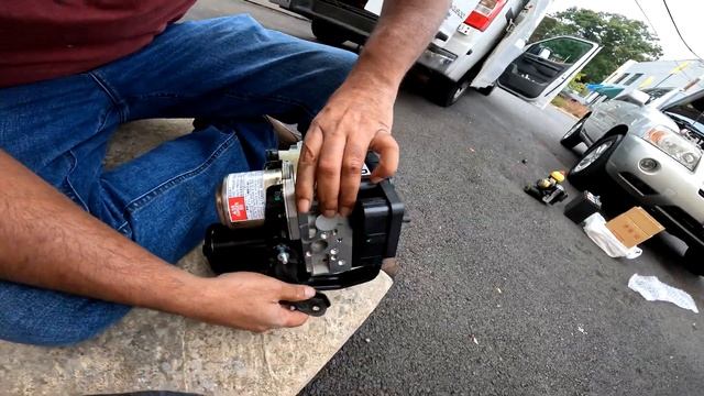 Toyota Highlander Lexus RX 400h Brake actuator replacement C1252 C1256 C1391 смотреть онлайн