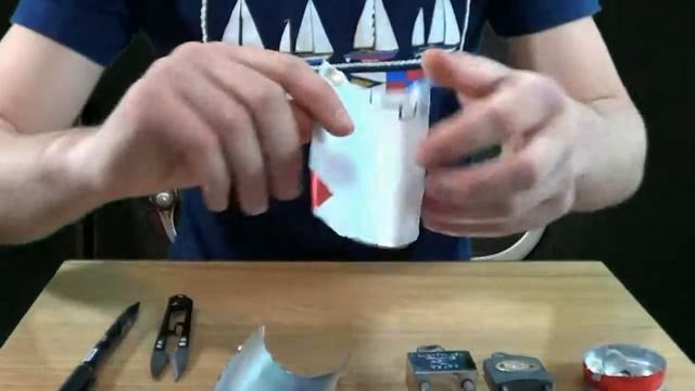 Как вскрыть замок с помощью жестяной банки Coca Cola смотреть онлайн